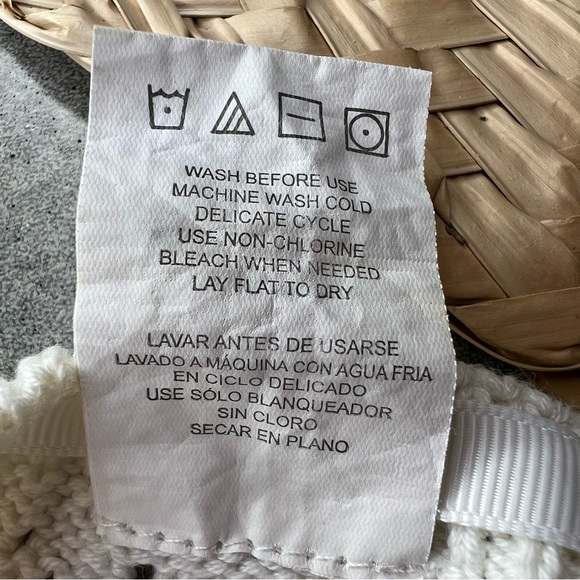 0-6 months Laura Ashley knit bottoms and hat set hat with bear ears - Picture 8 of 12